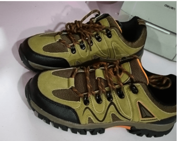 Outdoor Hiking Waterproof Non-slip Low-cut Hiking Shoes (Option: Khaki-40)